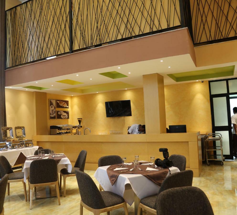 Vamos Addis Hotel Extérieur photo